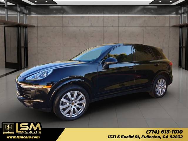 2017 Porsche Cayenne Platinum Edition AWD photo