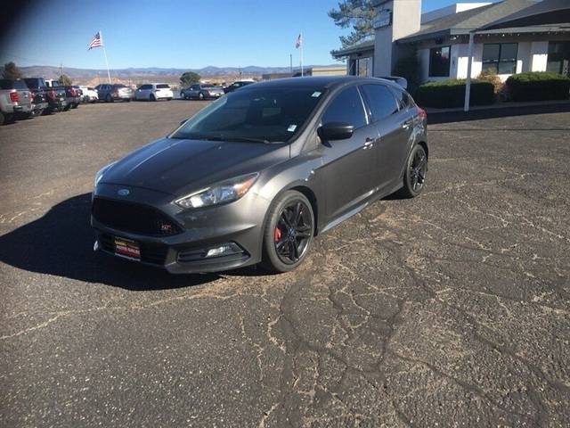 2018 Ford Focus ST FWD photo