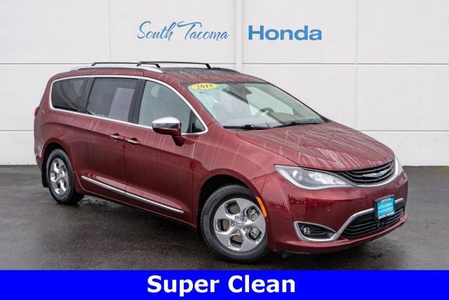2018 Chrysler Pacifica Minivan Hybrid Limited FWD photo