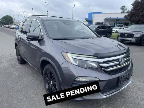 2018 Honda Pilot Touring AWD photo