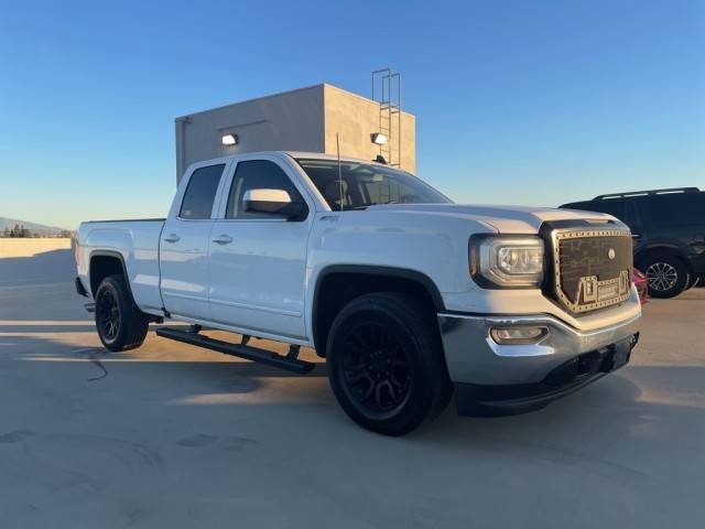 2018 GMC Sierra 1500 SLE 4WD photo