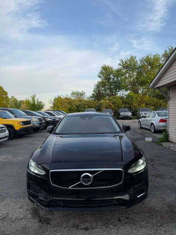 2018 Volvo S90 Momentum AWD photo