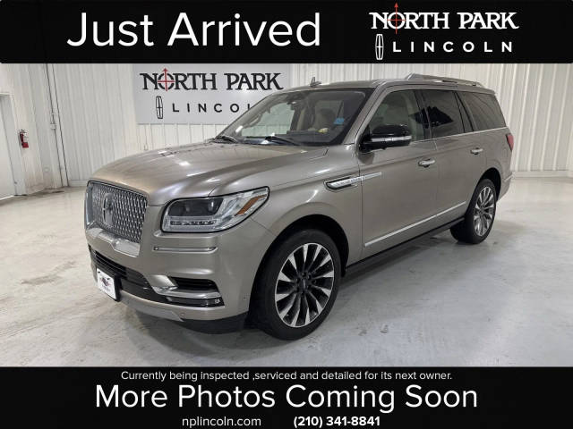 2018 Lincoln Navigator Select RWD photo