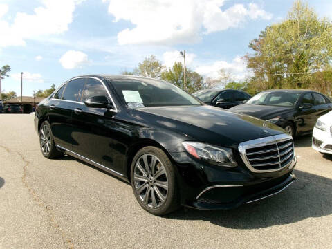 2018 Mercedes-Benz E-Class E 300 RWD photo