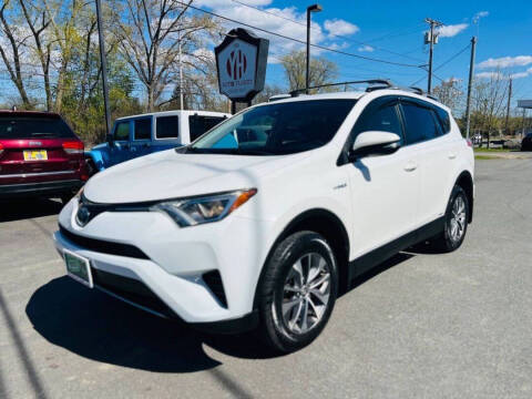 2018 Toyota RAV4 Hybrid LE AWD photo