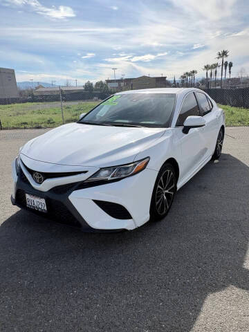 2018 Toyota Camry SE FWD photo