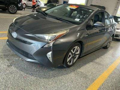2016 Toyota Prius Three Touring FWD photo