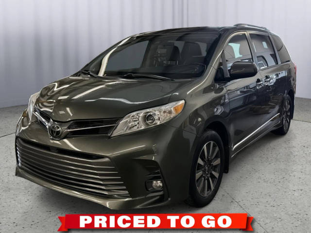 2018 Toyota Sienna XLE AWD photo