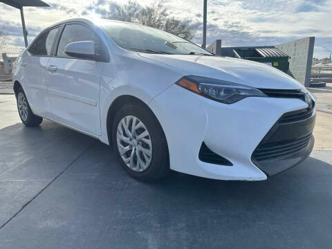 2018 Toyota Corolla LE FWD photo