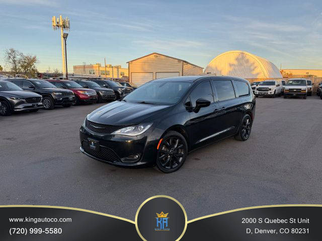 2018 Chrysler Pacifica Minivan Touring Plus FWD photo