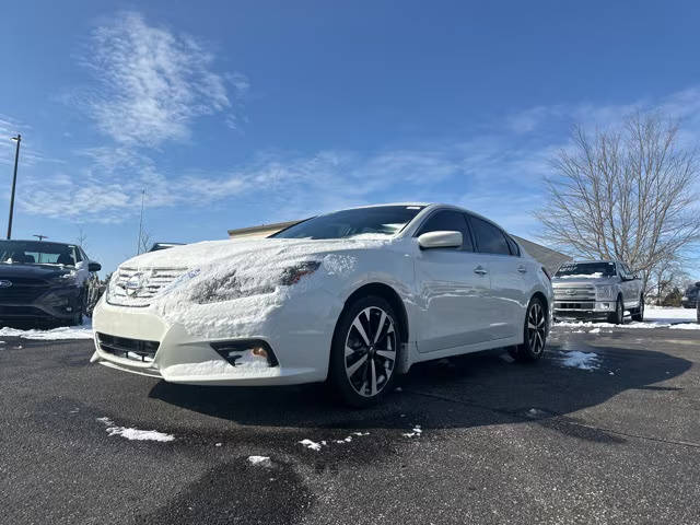 2018 Nissan Altima 2.5 SR FWD photo