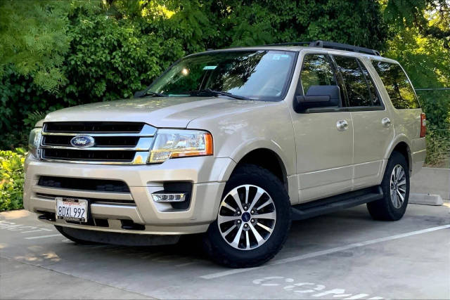 2017 Ford Expedition XLT 4WD photo