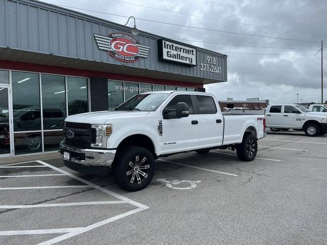 2018 Ford F-250 Super Duty XL 4WD photo