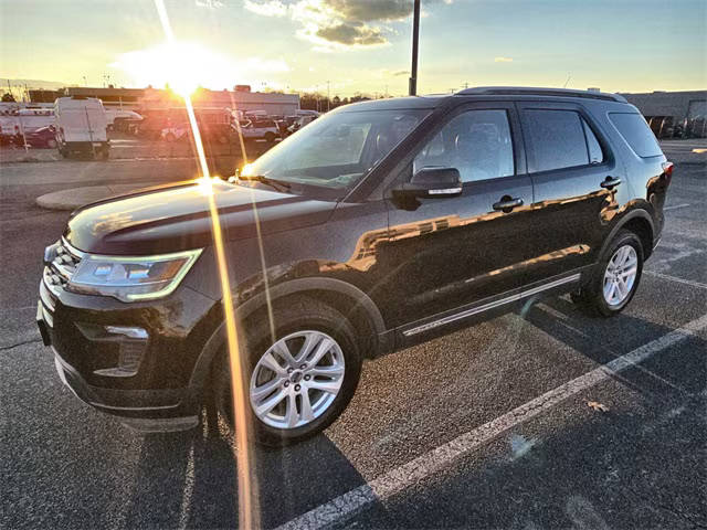 2018 Ford Explorer XLT 4WD photo