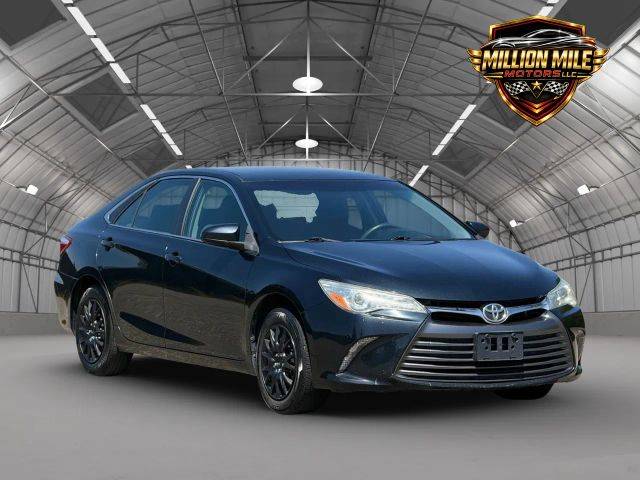 2016 Toyota Camry LE FWD photo