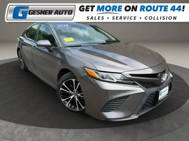 2018 Toyota Camry SE FWD photo