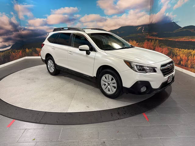 2018 Subaru Outback Premium AWD photo