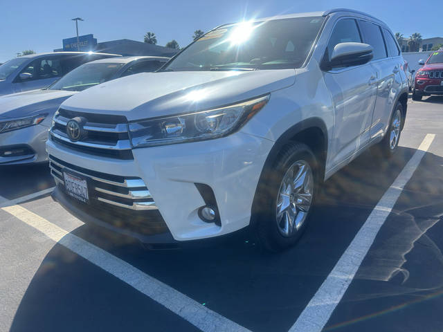 2018 Toyota Highlander Limited AWD photo