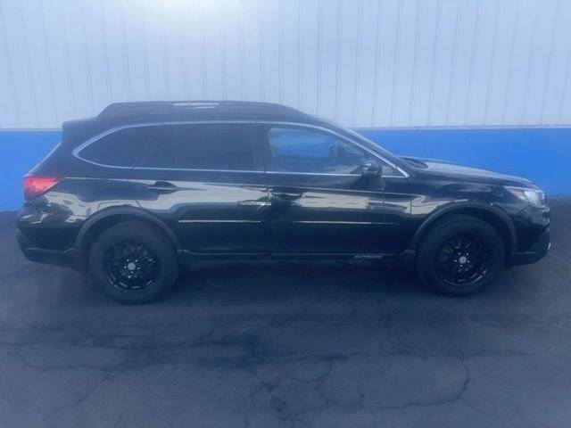 2018 Subaru Outback Limited AWD photo