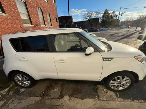 2018 Kia Soul + FWD photo