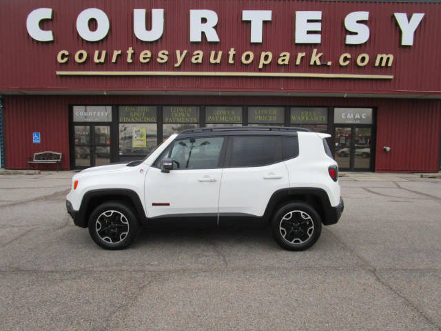 2017 Jeep Renegade Trailhawk 4WD photo