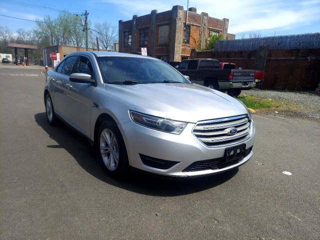 2015 Ford Taurus SEL FWD photo