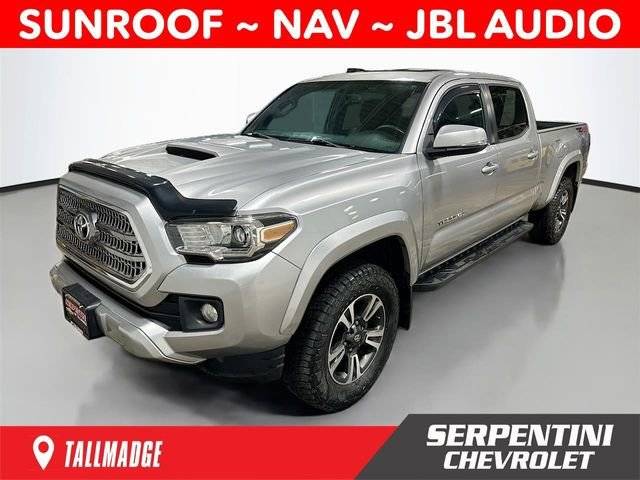 2016 Toyota Tacoma  4WD photo