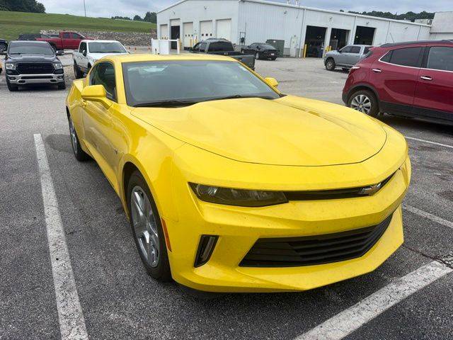 2018 Chevrolet Camaro 2LT RWD photo