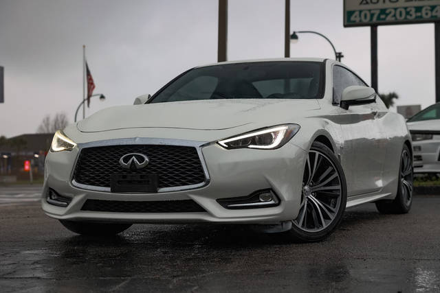 2018 Infiniti Q60 3.0t LUXE RWD photo