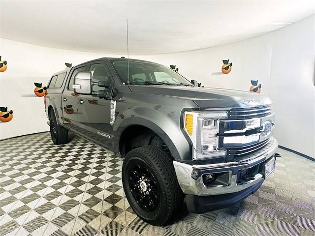 2018 Ford F-250 Super Duty LARIAT 4WD photo