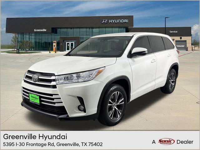 2018 Toyota Highlander LE Plus FWD photo