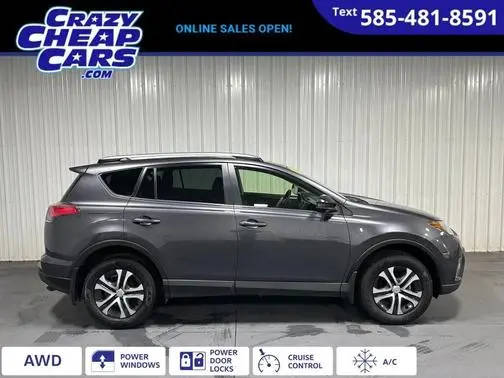 2018 Toyota RAV4 LE AWD photo