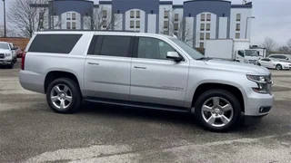 2018 Chevrolet Suburban LT 4WD photo