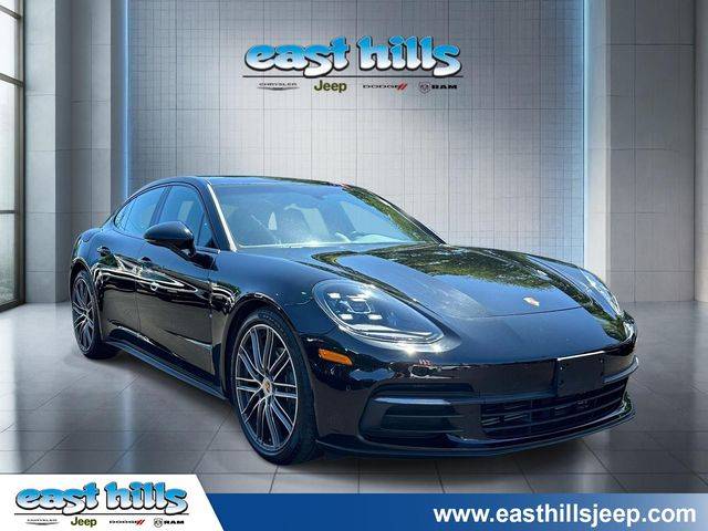 2018 Porsche Panamera 4 AWD photo