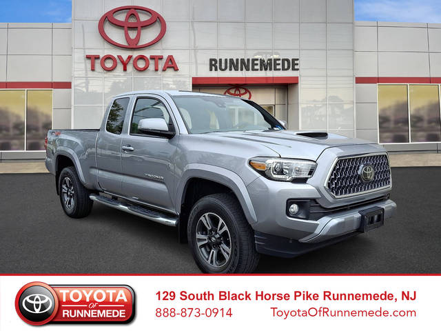 2018 Toyota Tacoma TRD Sport 4WD photo