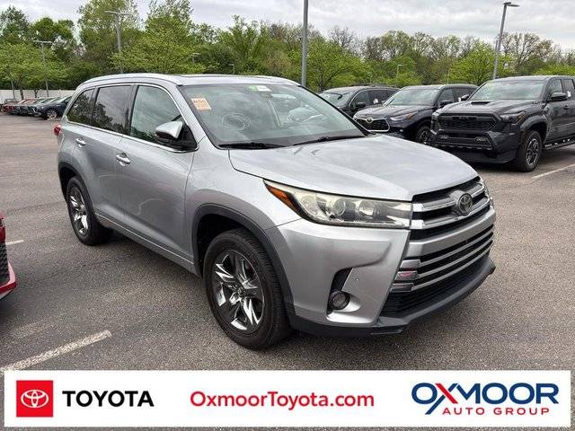 2018 Toyota Highlander Limited Platinum FWD photo