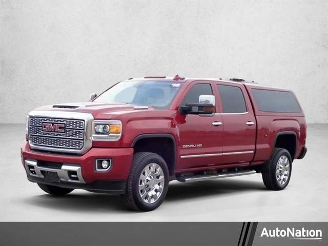 2018 GMC Sierra 2500HD Denali 4WD photo