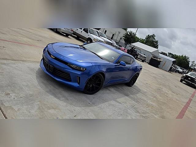2018 Chevrolet Camaro 1LT RWD photo