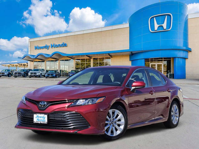 2018 Toyota Camry LE FWD photo