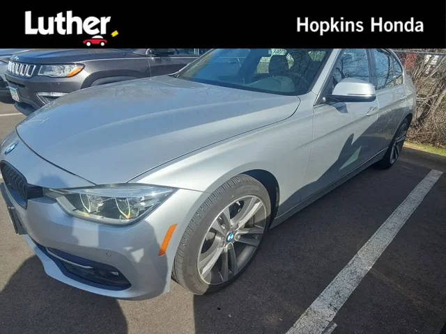 2018 BMW 3 Series 330i xDrive AWD photo