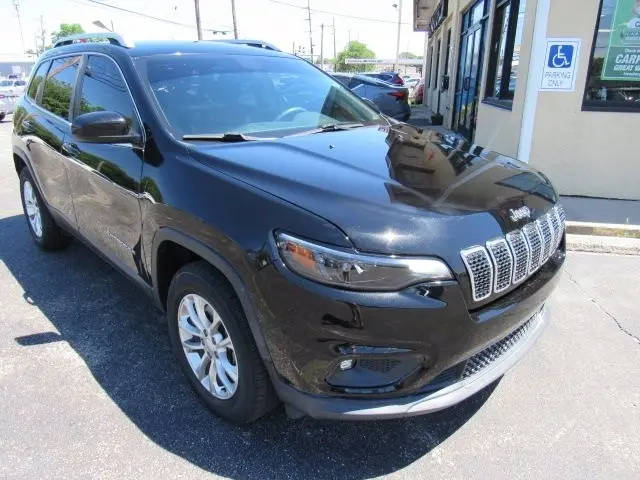 2019 Jeep Cherokee Latitude 4WD photo