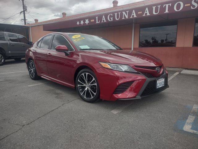 2018 Toyota Camry SE FWD photo
