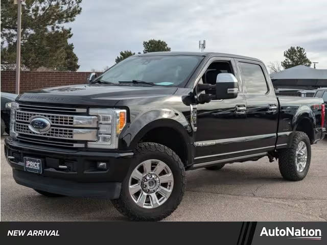 2018 Ford F-350 Super Duty Platinum 4WD photo