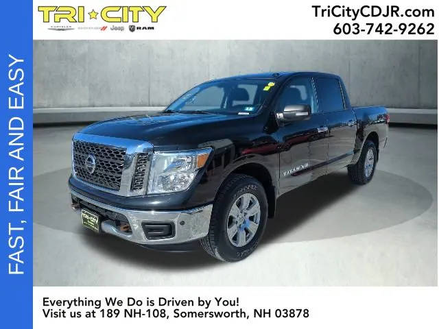 2018 Nissan Titan SV 4WD photo