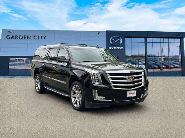 2018 Cadillac Escalade ESV Luxury 4WD photo