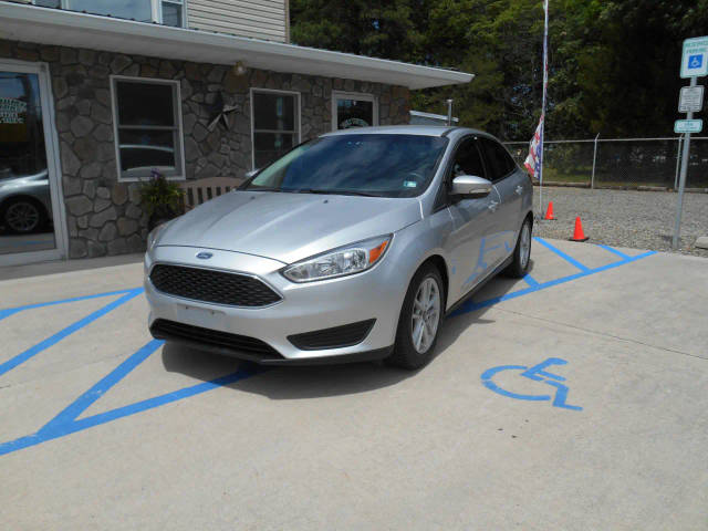 2018 Ford Focus SE FWD photo