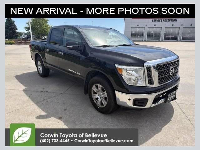 2018 Nissan Titan SV 4WD photo