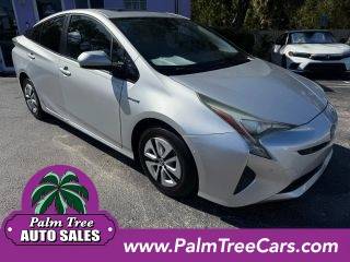 2018 Toyota Prius Three FWD photo