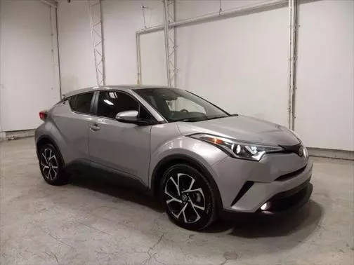 2018 Toyota C-HR XLE Premium FWD photo