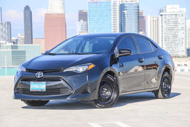 2018 Toyota Corolla LE FWD photo